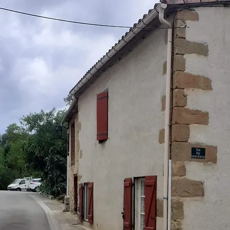 Charmante Maison De Village בית נופש