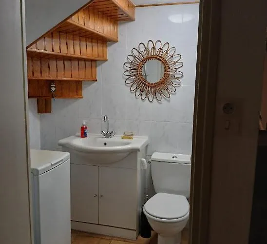 Hébergement de vacances Charmante Maison De Village *